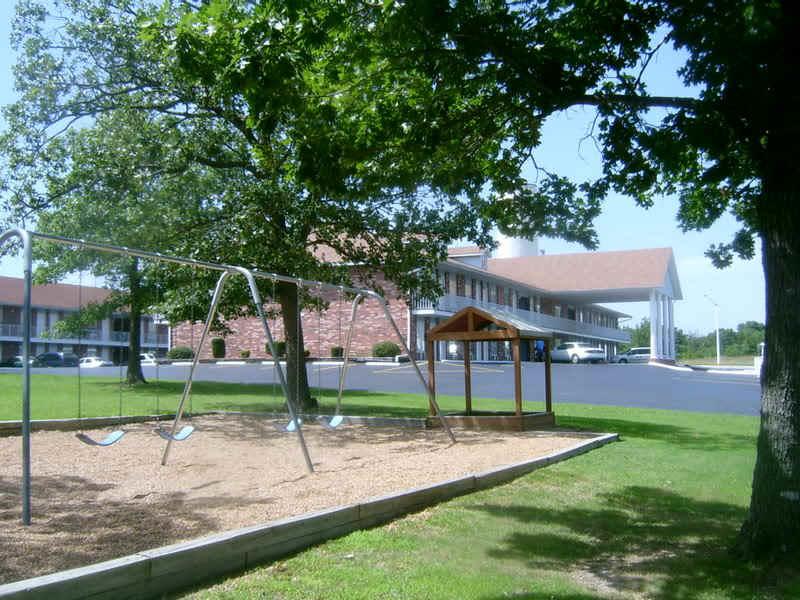 Twelve Oaks Inn - thumb 5