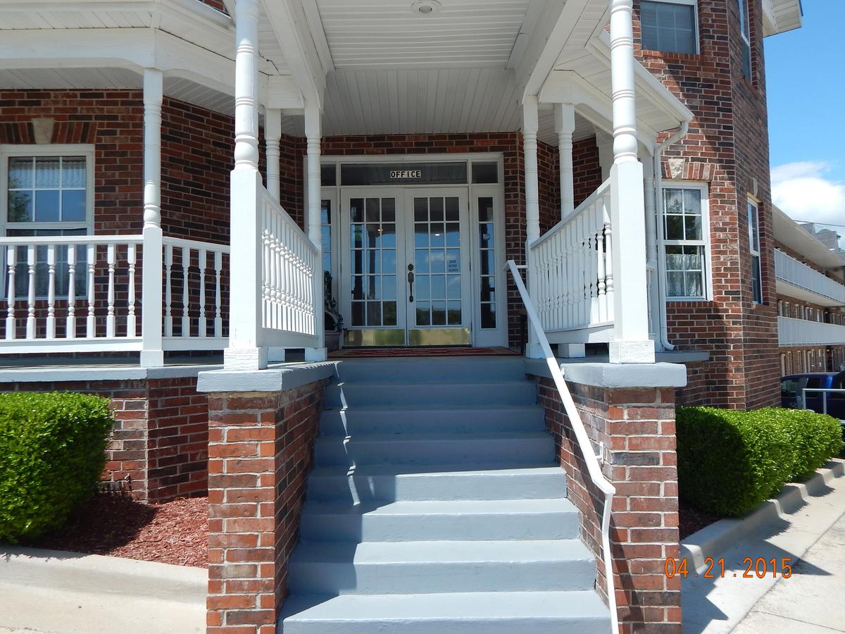 Carriage House Inn - thumb 29