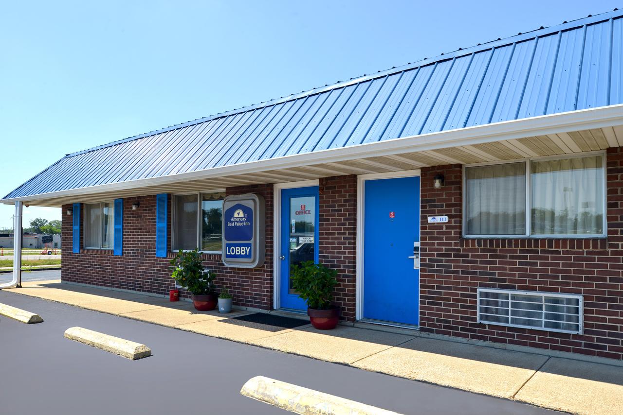 Americas Best Value Inn Sullivan - thumb 2