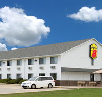 Super 8 by Wyndham Bethany MO - Tourism Bookings