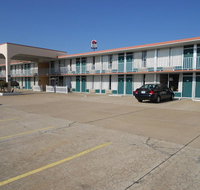 Willow Tree Inn Branson - Tourism Bookings