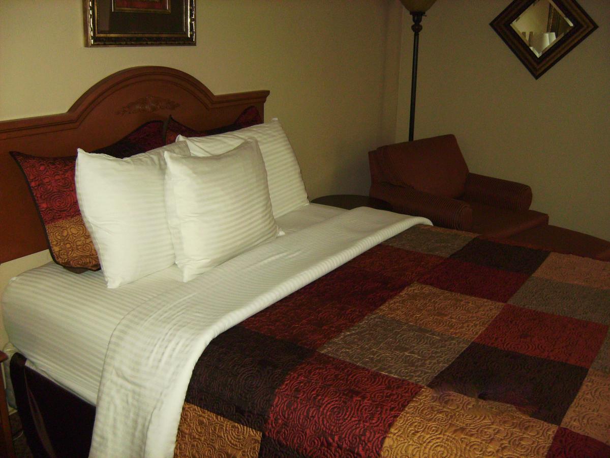 All American Inn & Suites Branson - thumb 25