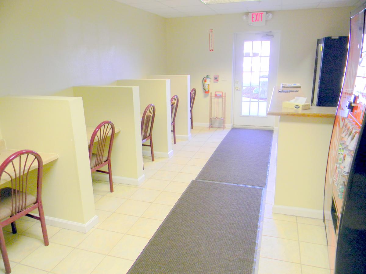 Surreys' Grand Crowne Resort - thumb 18