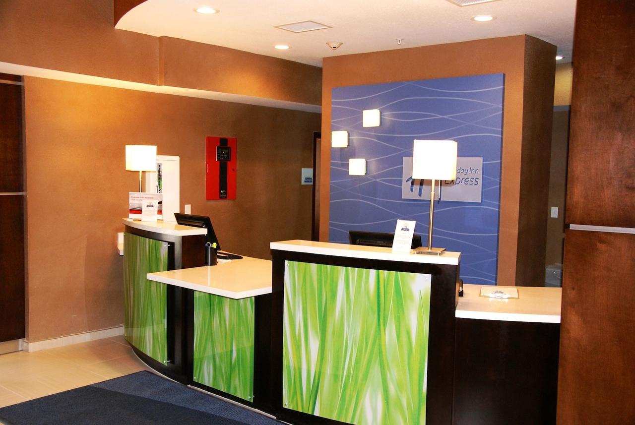 Holiday Inn Express Hotel & Suites St. Louis - NE Lambert Field - thumb 6