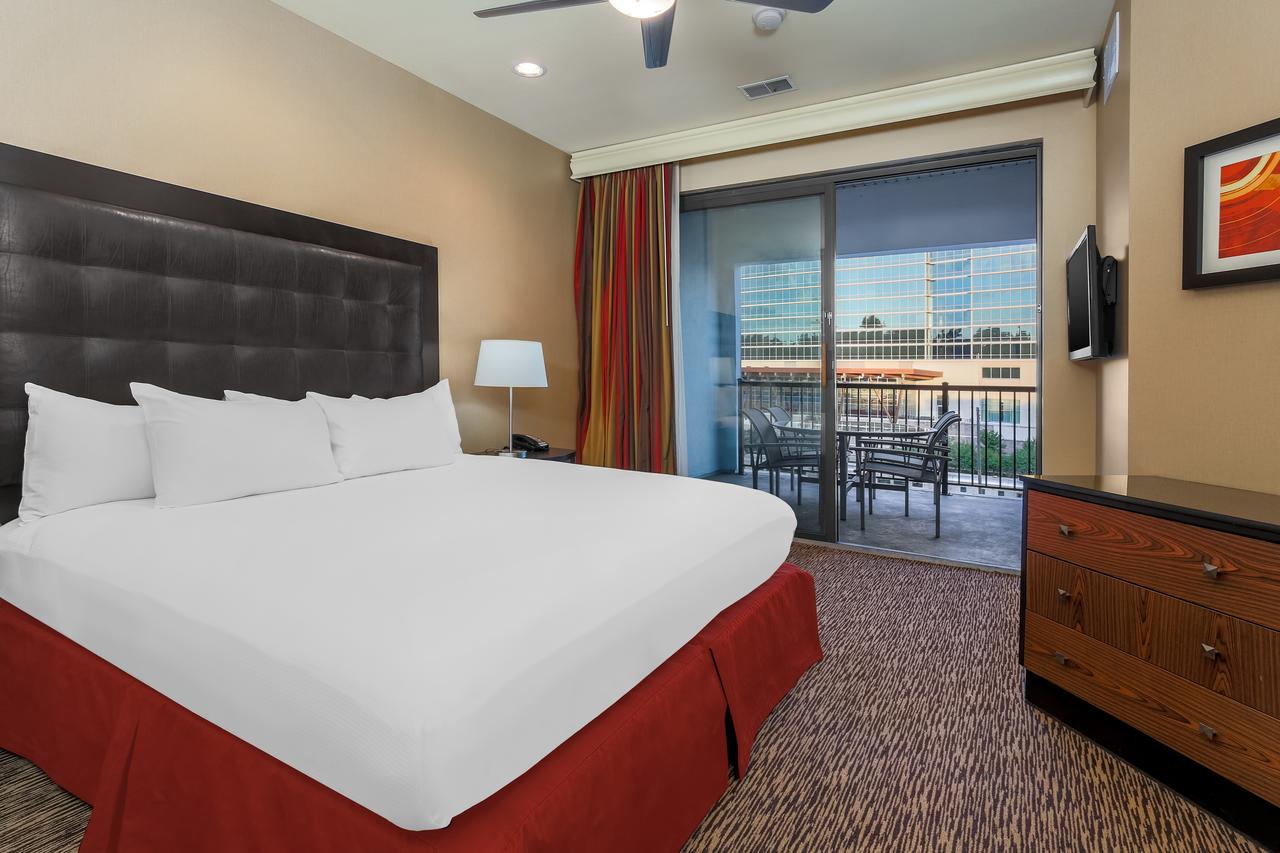 Hilton Promenade Branson Landing - thumb 13