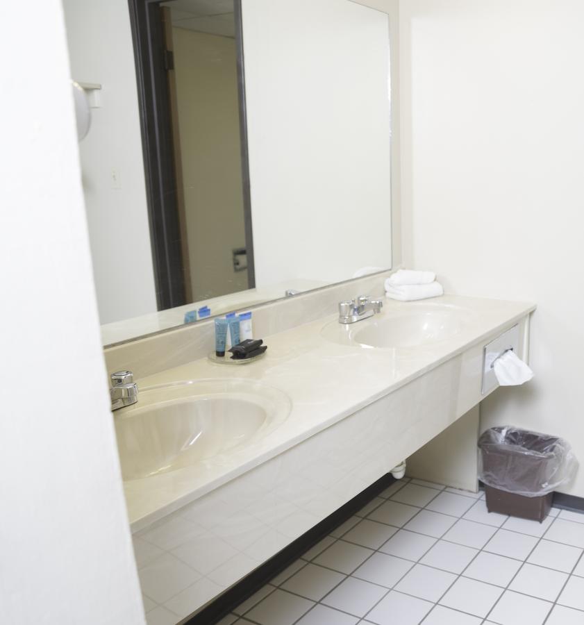 Americas Best Value Inn St. Louis / South - thumb 19