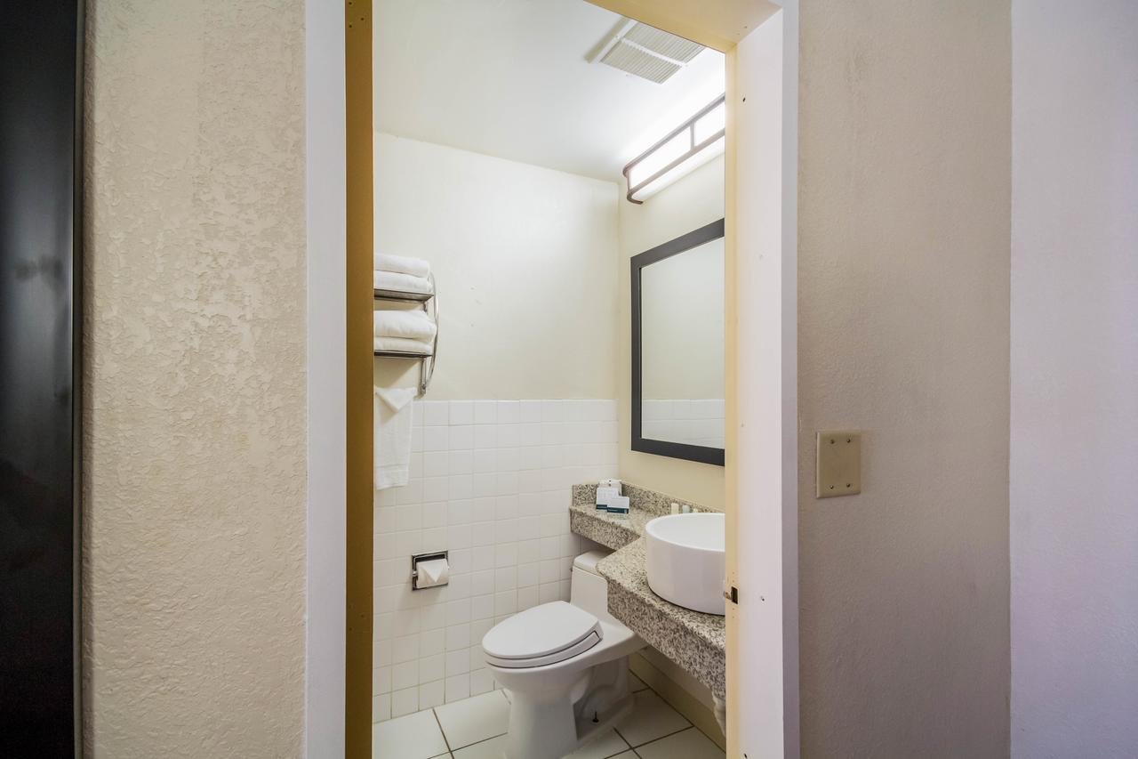 Quality Inn & Suites Kansas City - Independence I-70 East - thumb 7