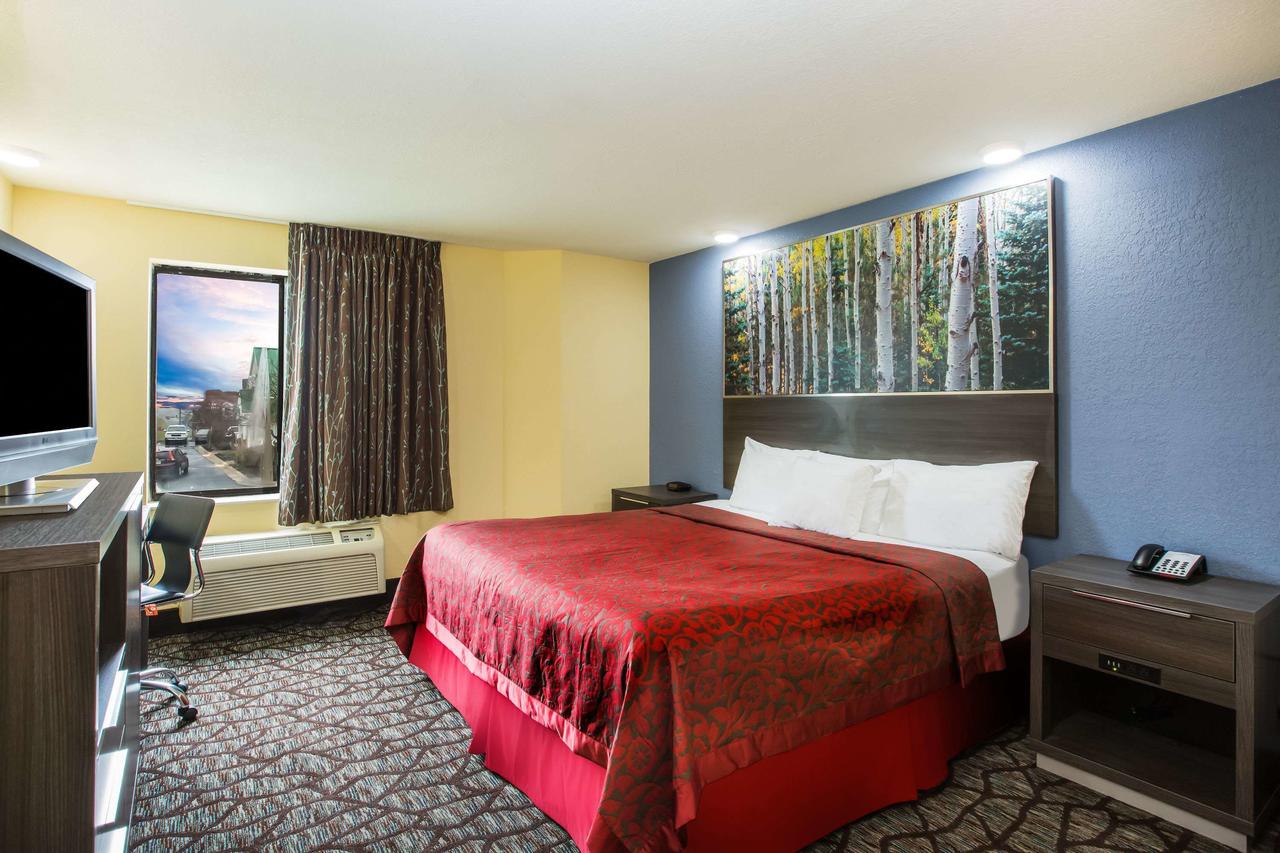 Days Inn By Wyndham Blue Springs - thumb 6