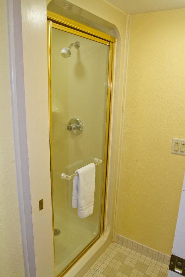 Days Inn By Wyndham Blue Springs - thumb 10