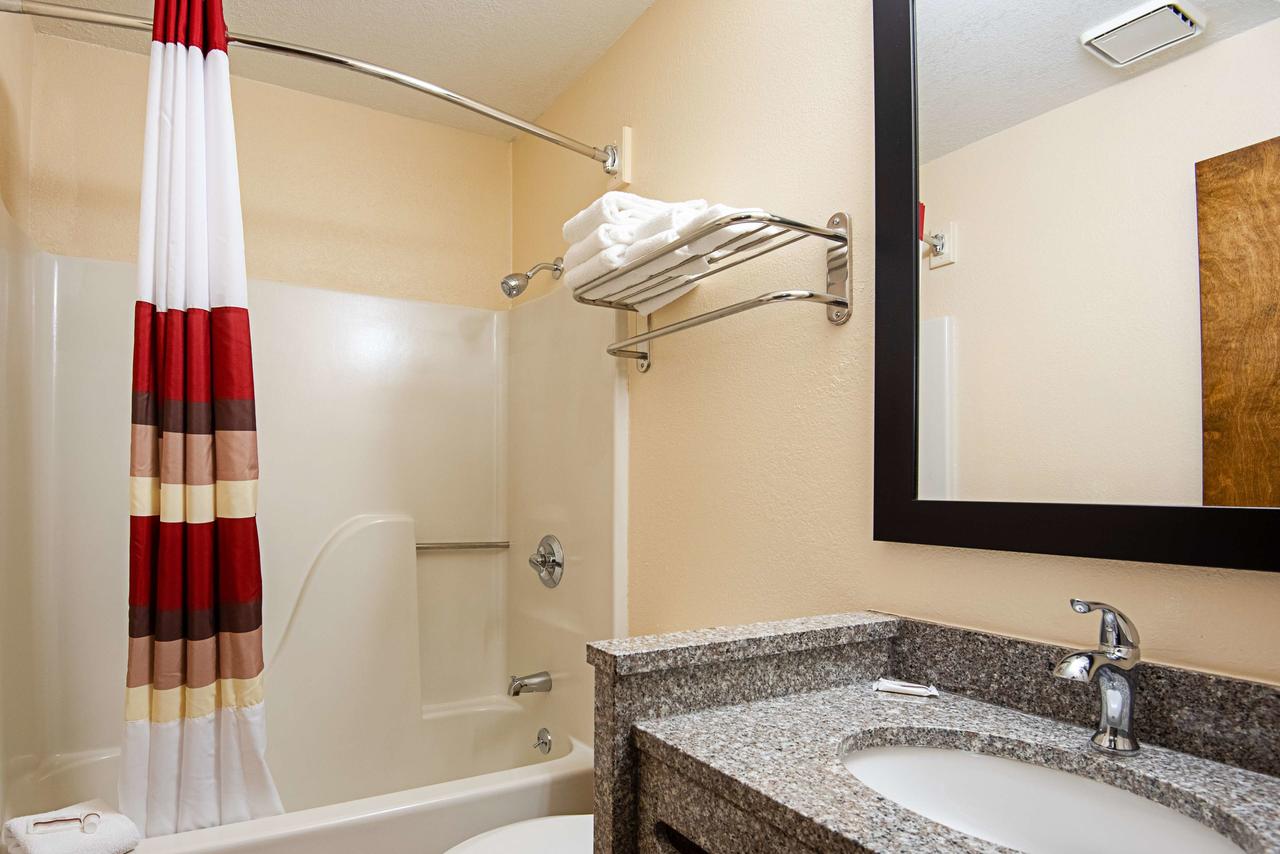 Red Roof Inn Cameron - thumb 5