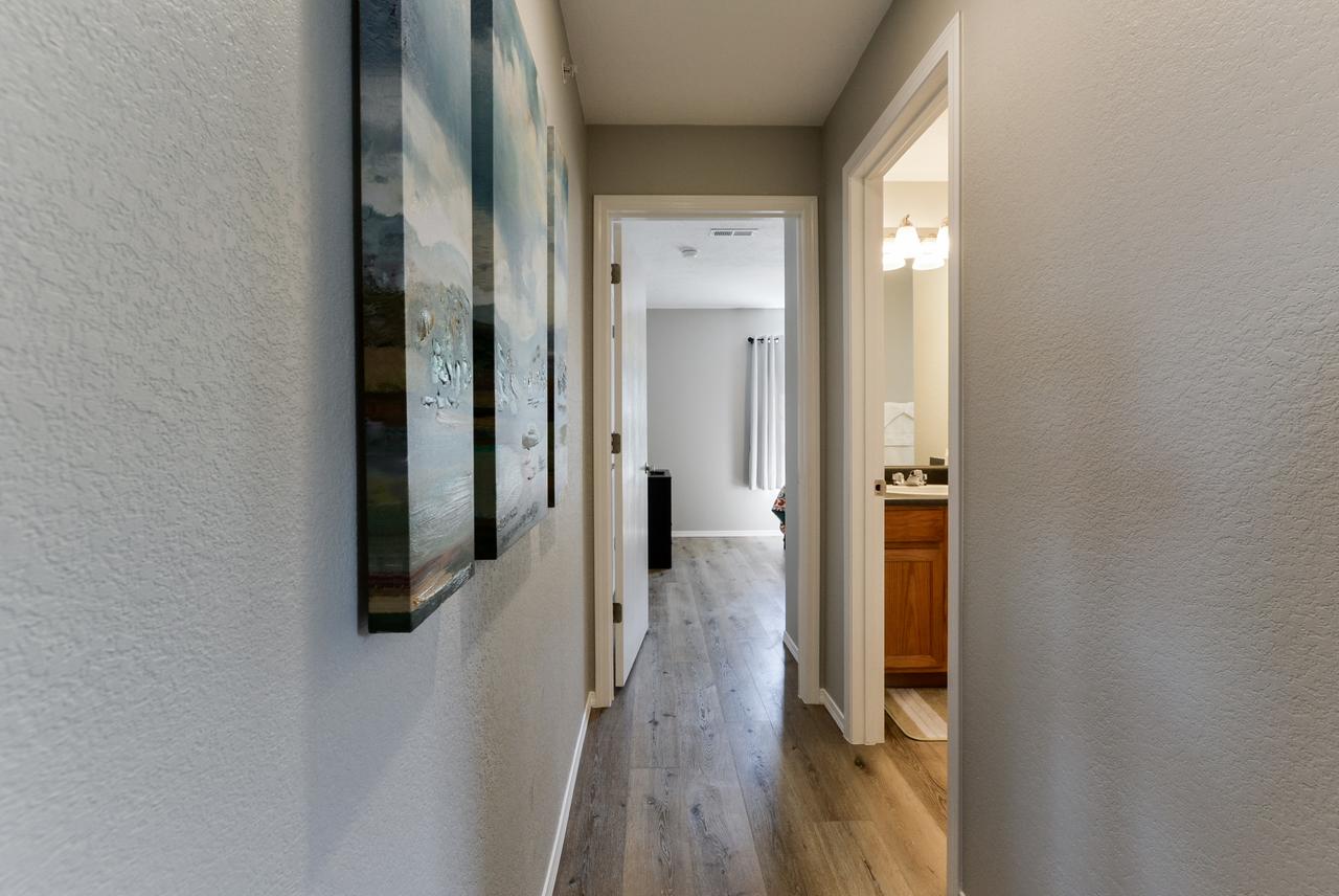 StoryDays - Sleek Mid/mod Decor- Stunning Views - Sleeps 8 -Pool - Mins To Strip - thumb 26