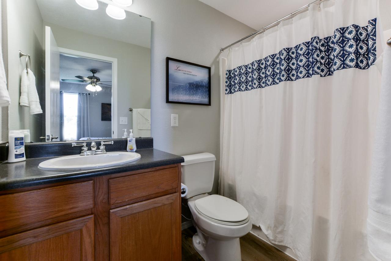 StoryDays - Sleek Mid/mod Decor- Stunning Views - Sleeps 8 -Pool - Mins To Strip - thumb 21