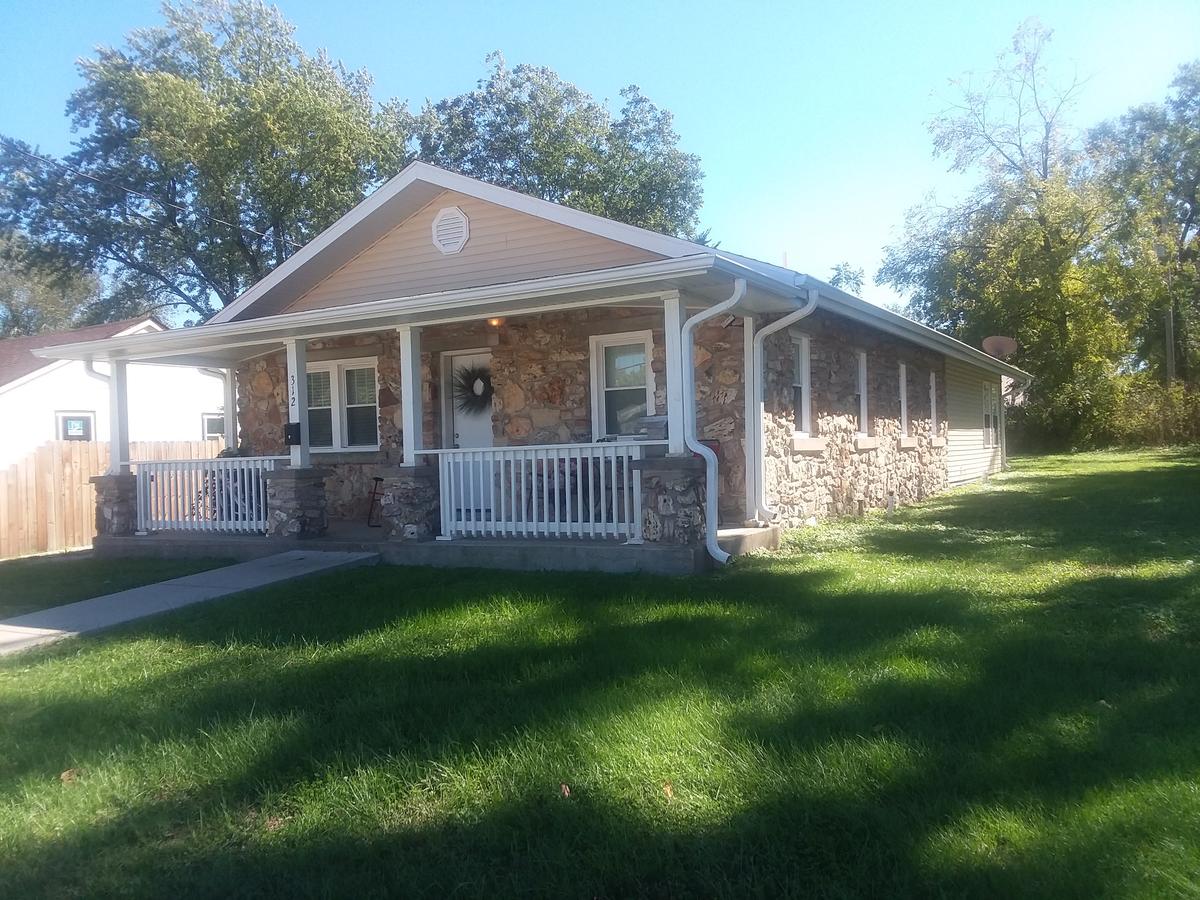 1920s Rock Bungalow - thumb 0