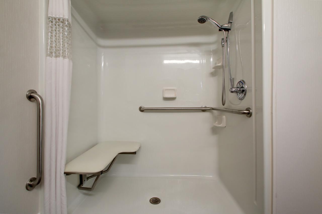 Hampton Inn Rolla - thumb 41