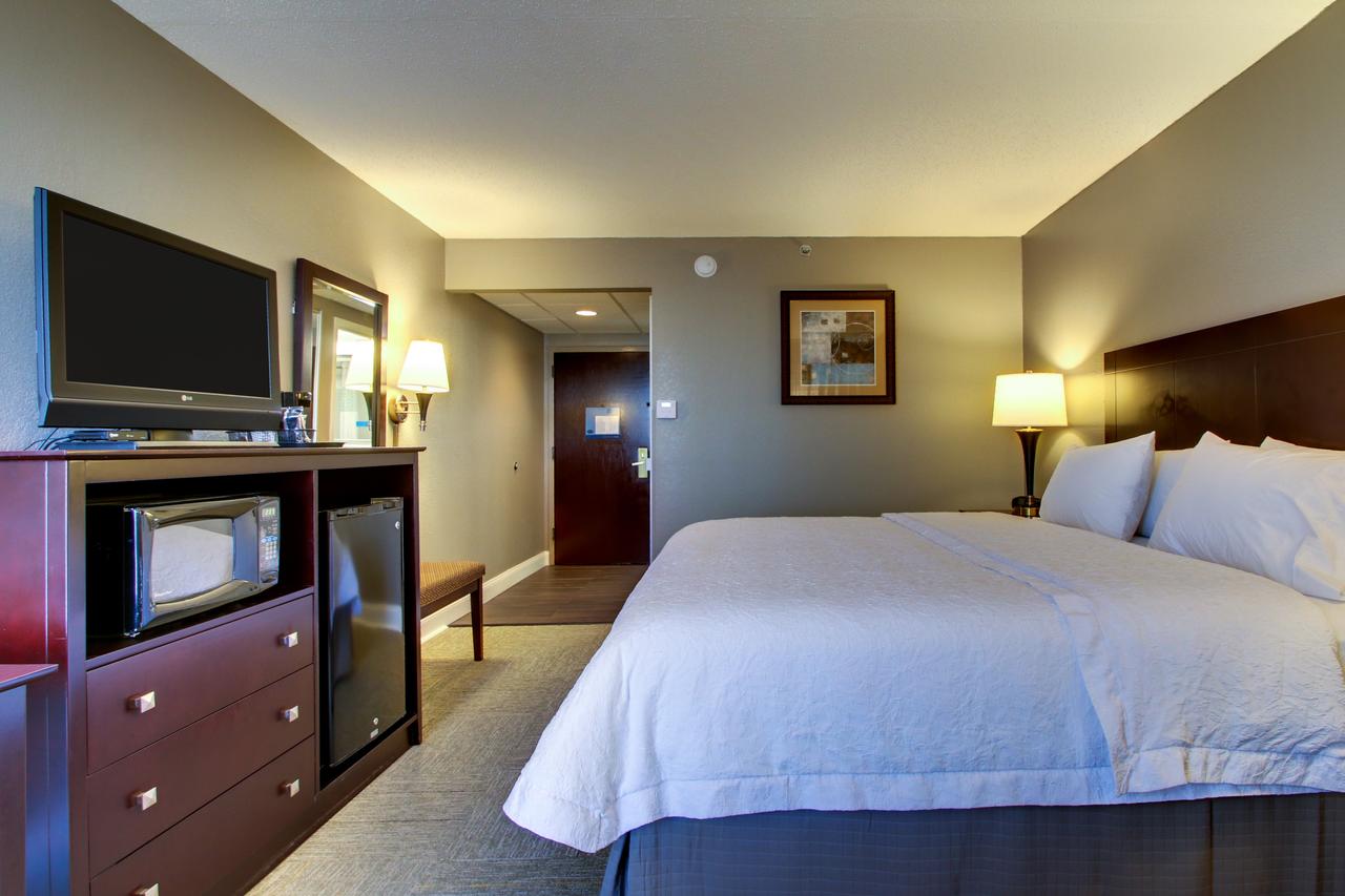 Hampton Inn Rolla - thumb 25