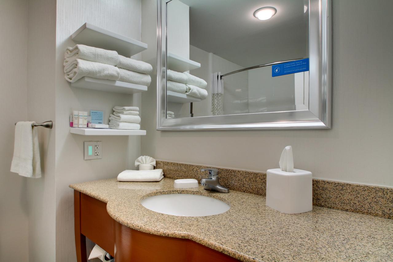 Hampton Inn Rolla - thumb 17