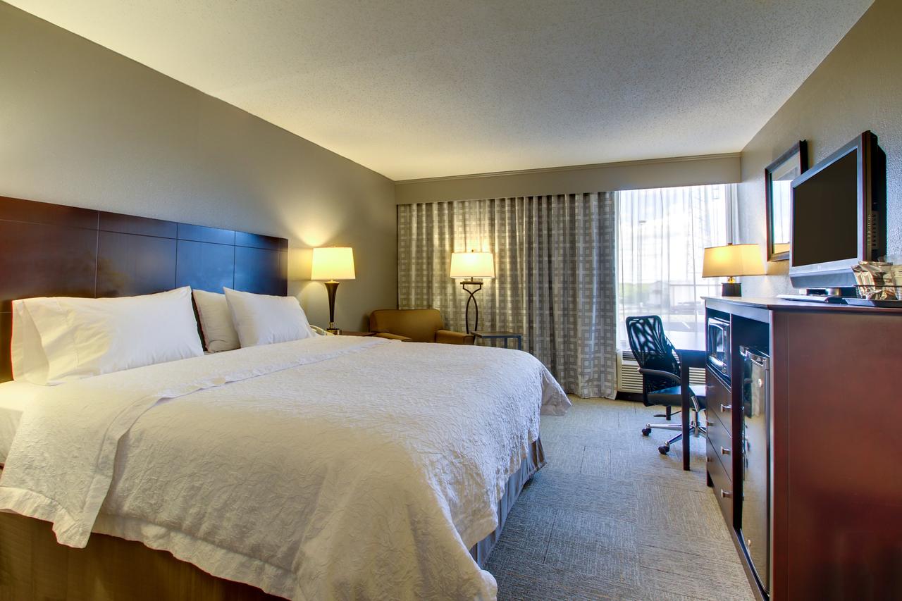 Hampton Inn Rolla - thumb 22