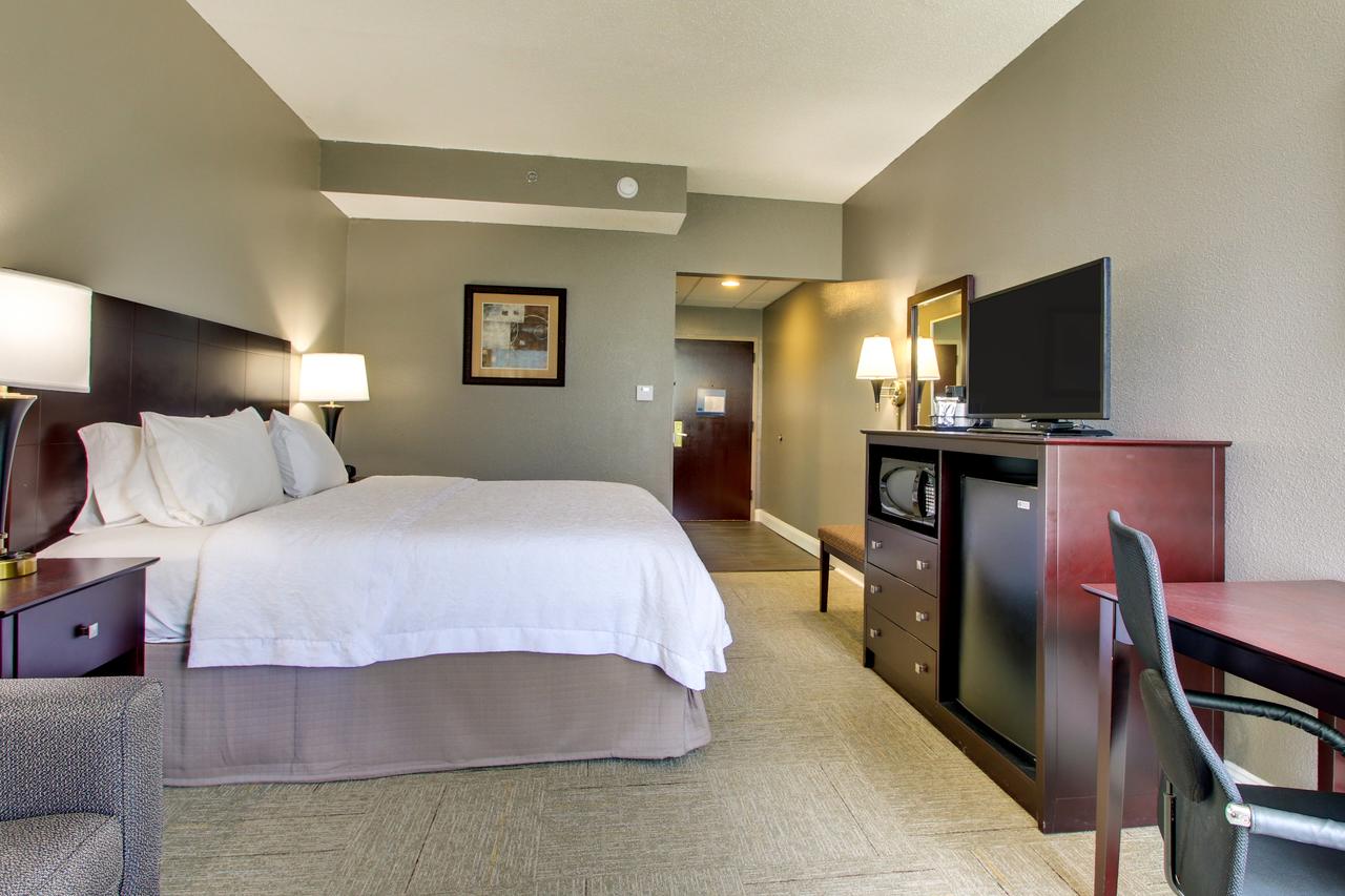 Hampton Inn Rolla - thumb 35