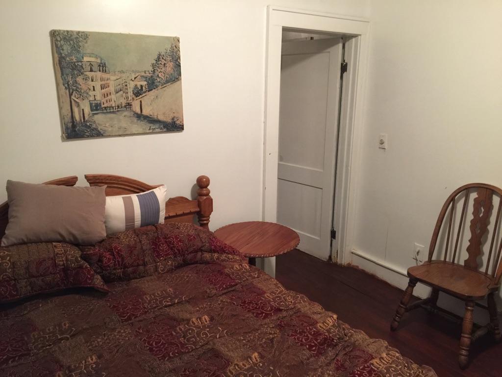 3 Bedroom Home / Sleeps 8 / Near Chiefs And Royals Stadium - thumb 4