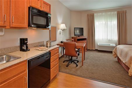 Candlewood Suites Kansas City Airport - thumb 23
