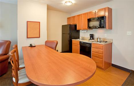 Candlewood Suites Kansas City Airport - thumb 19