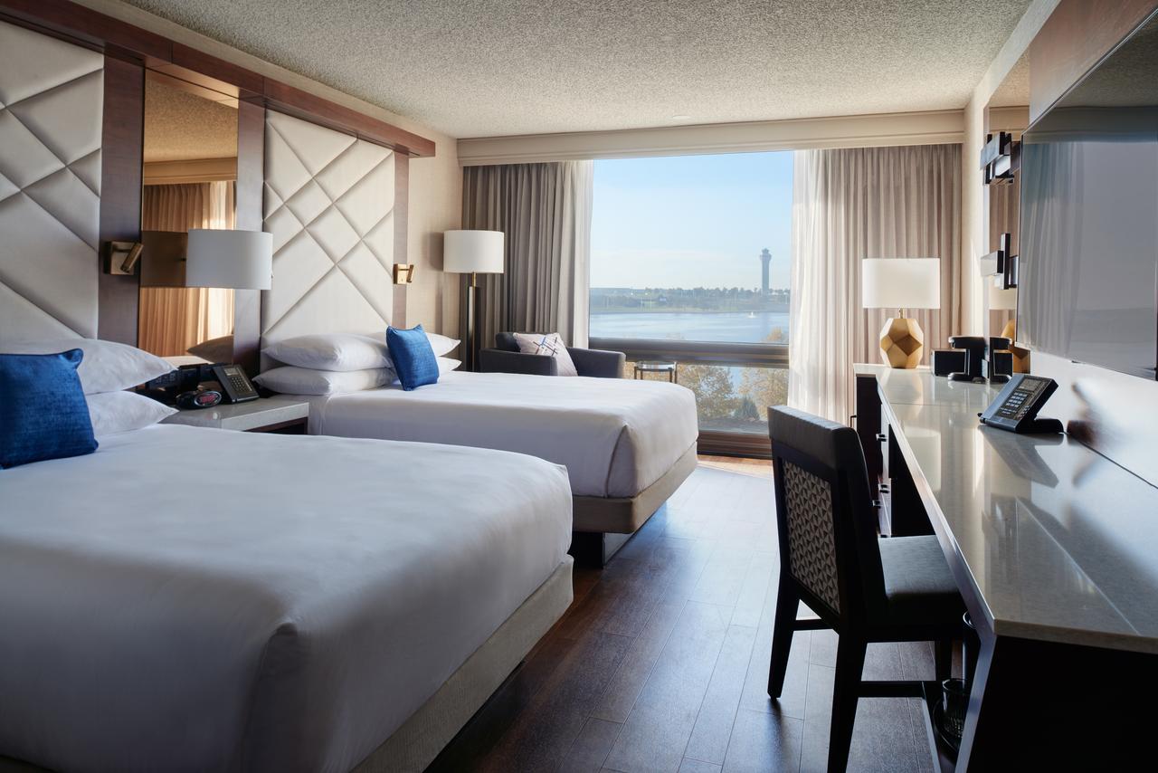 Kansas City Airport Marriott - thumb 7