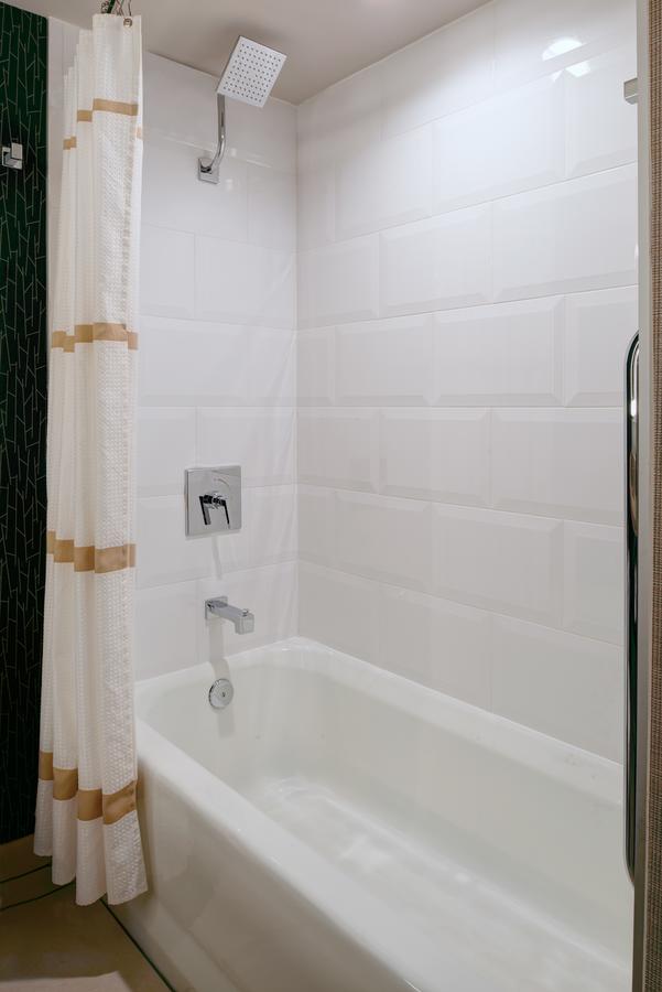 Kansas City Airport Marriott - thumb 9