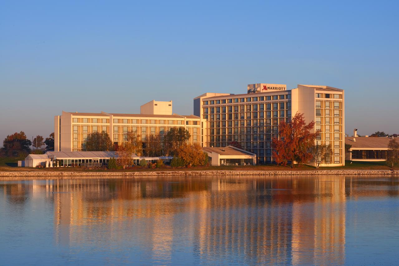 Kansas City Airport Marriott - thumb 15