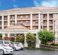 Clarion Hotel Branson - Tourism Bookings