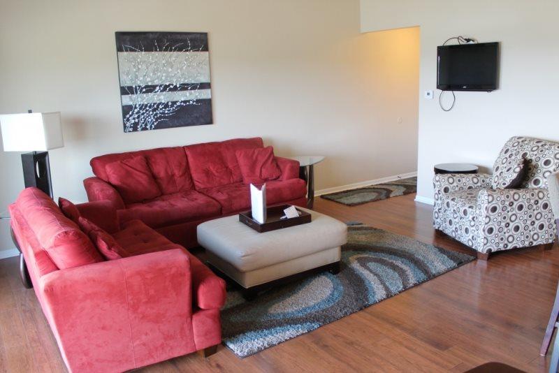 705 - 2 Bedroom - thumb 2