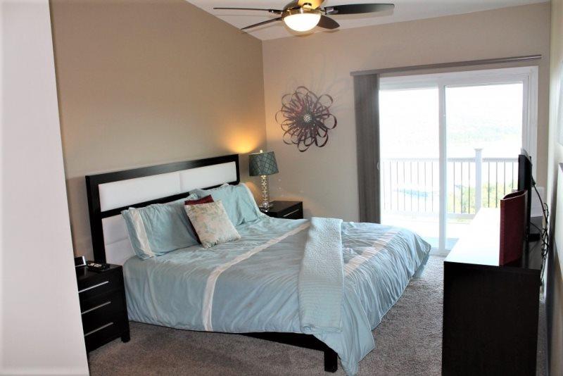 705 - 2 Bedroom - thumb 9