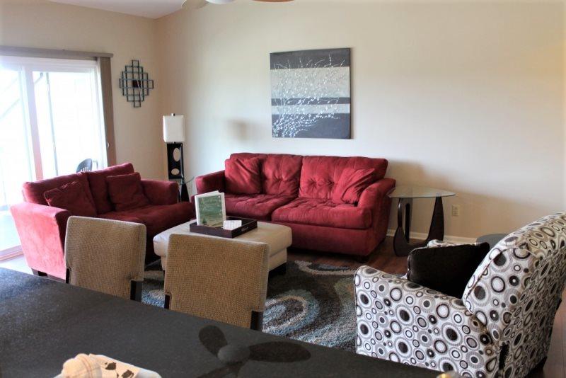 705 - 2 Bedroom - thumb 3