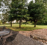 Super 8 by Wyndham Higginsville - Tourism Bookings