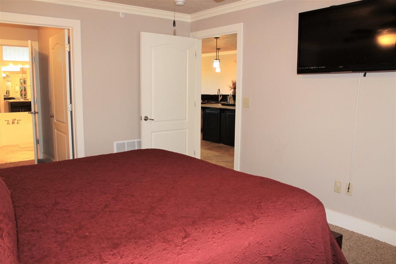 1413 - 3 Bedroom - thumb 12