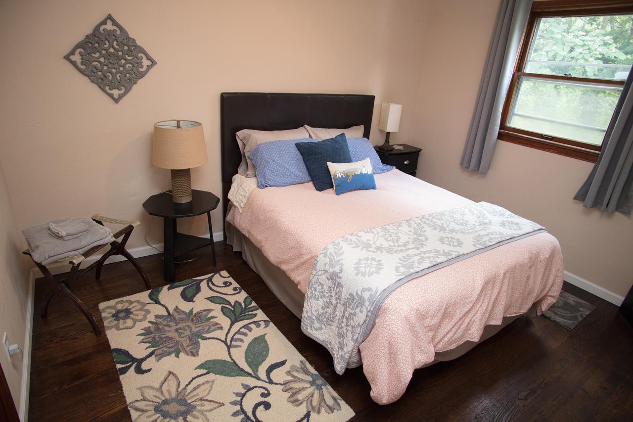 Sun-Filled 2 Bedroom Home - thumb 20