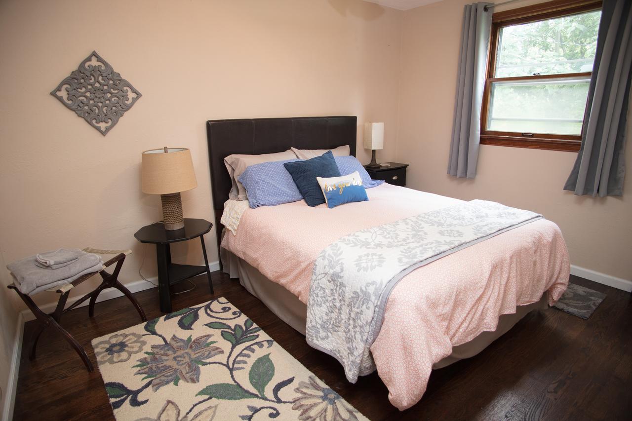 Sun-Filled 2 Bedroom Home - thumb 24