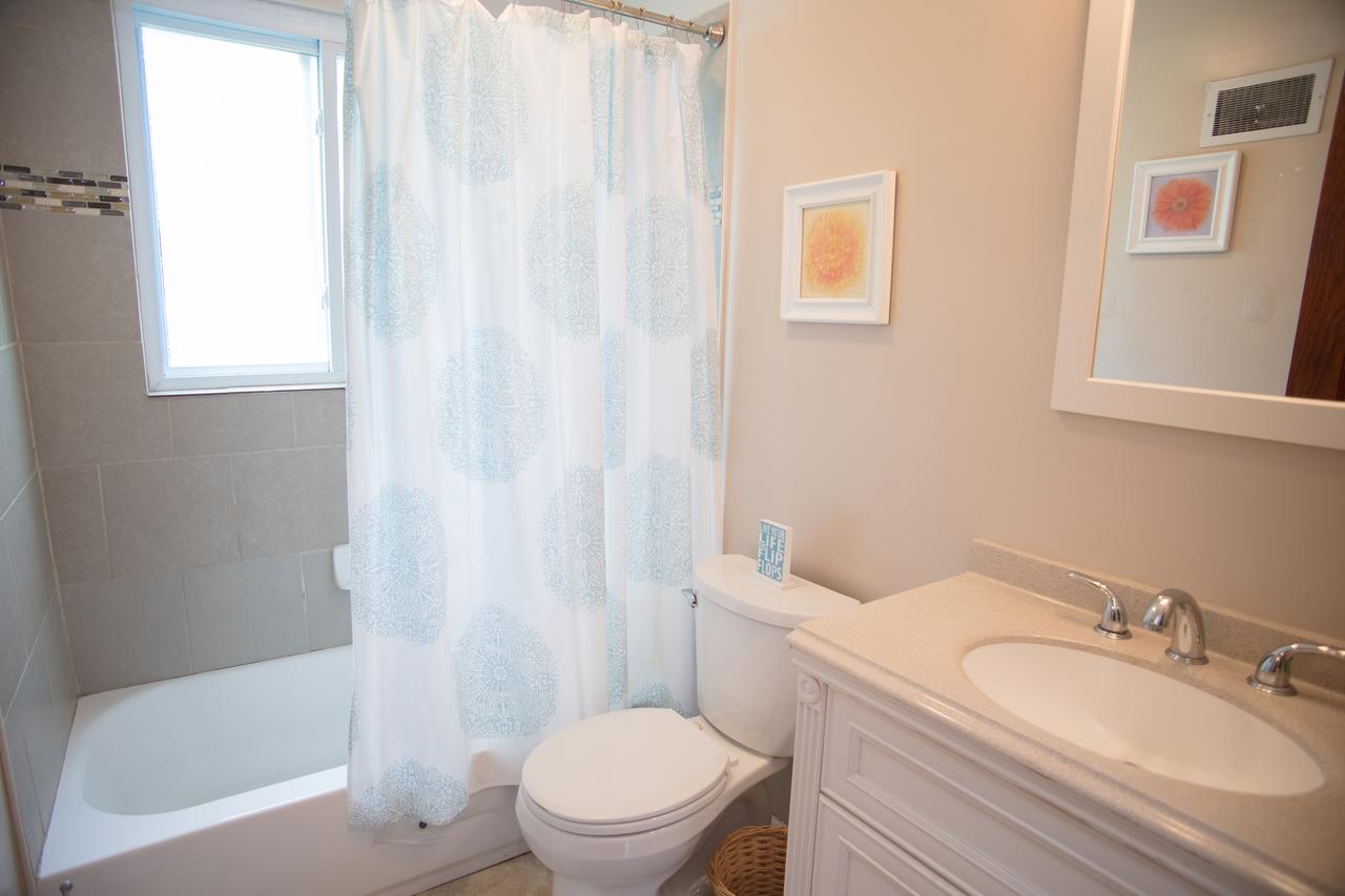 Sun-Filled 2 Bedroom Home - thumb 18