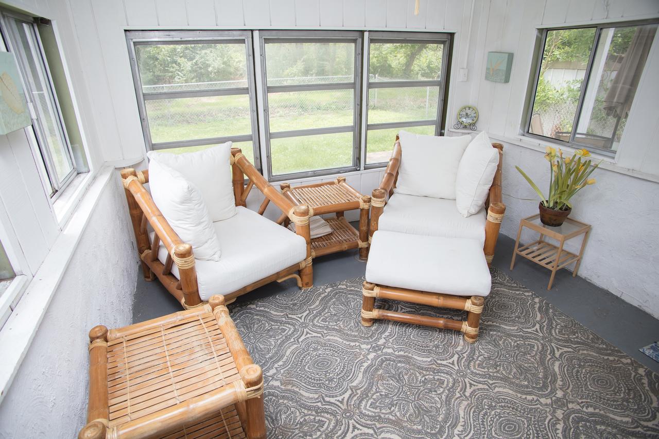 Sun-Filled 2 Bedroom Home - thumb 6