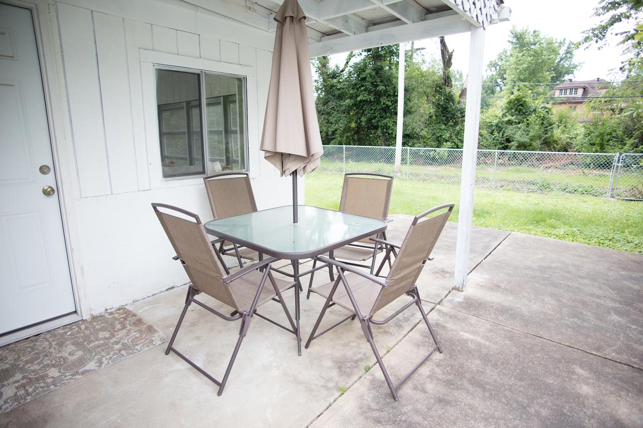 Sun-Filled 2 Bedroom Home - thumb 4