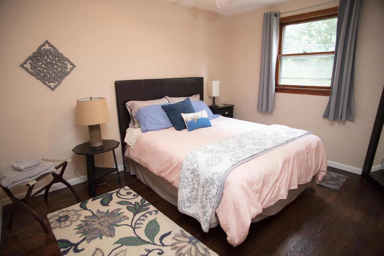 Sun-Filled 2 Bedroom Home - thumb 21