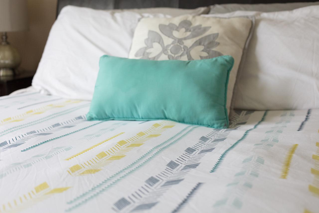 Sun-Filled 2 Bedroom Home - thumb 15