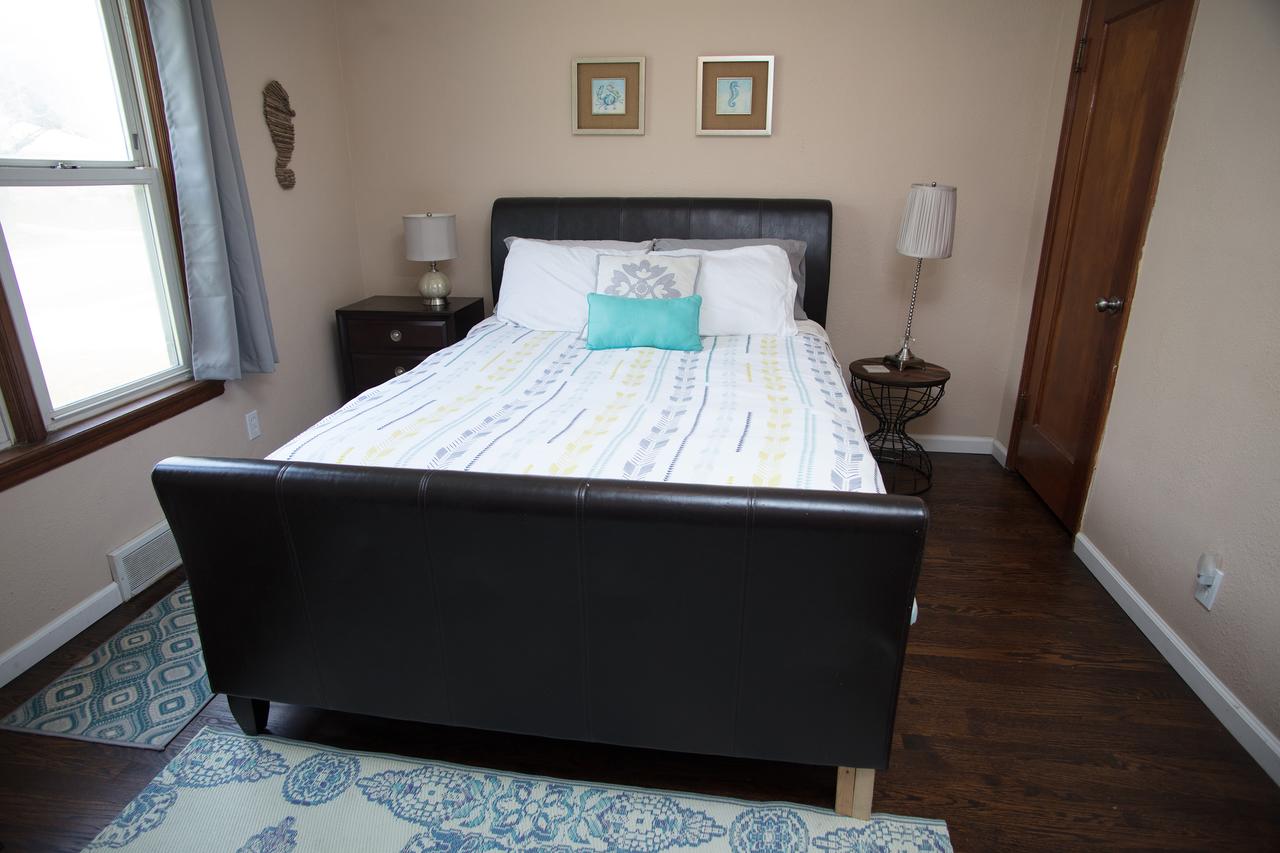 Sun-Filled 2 Bedroom Home - thumb 14