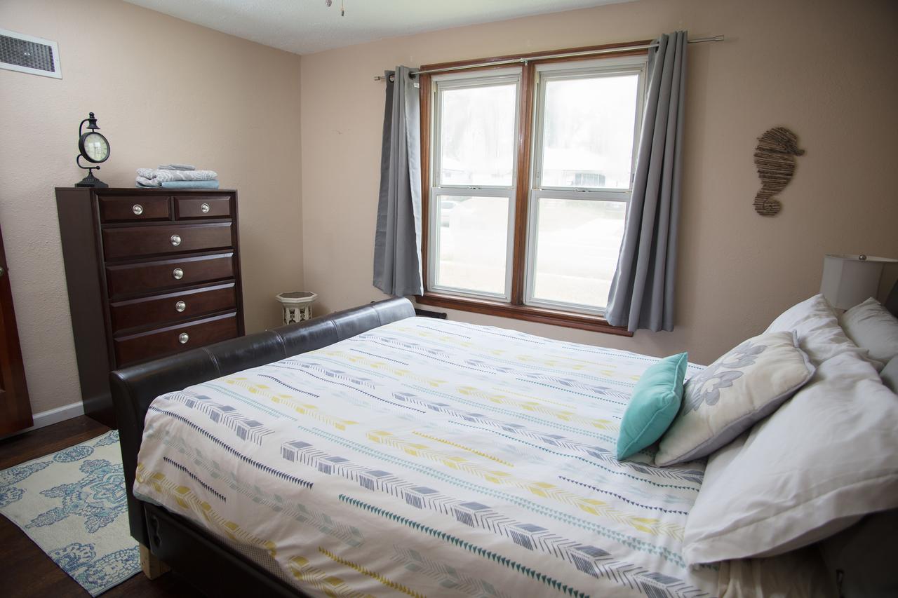 Sun-Filled 2 Bedroom Home - thumb 11