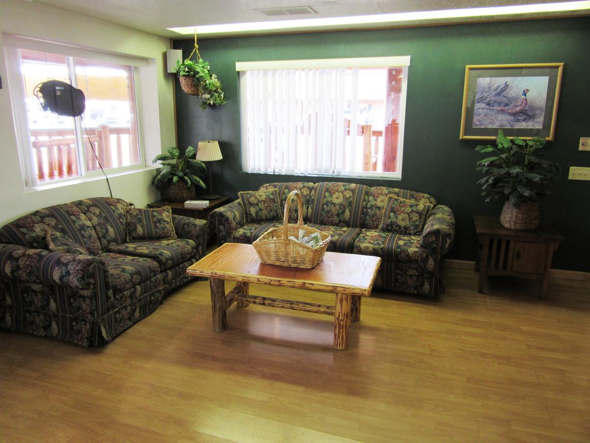 Yellowstone Country Inn - thumb 2