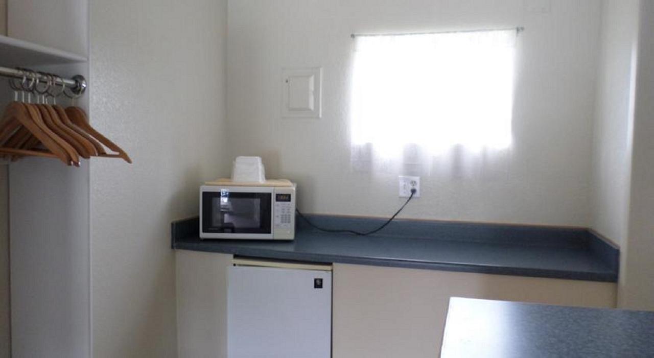 Sandman Motel - thumb 9