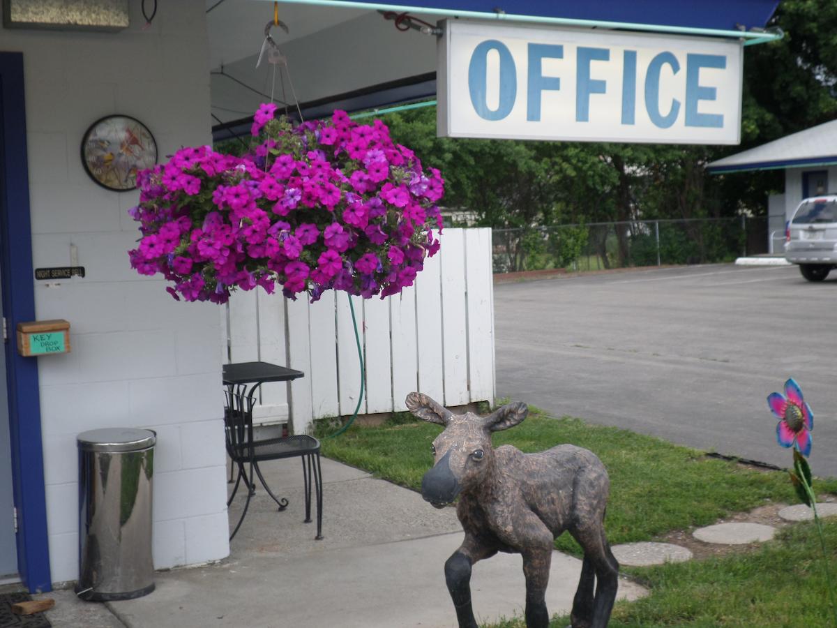 Sandman Motel - thumb 24