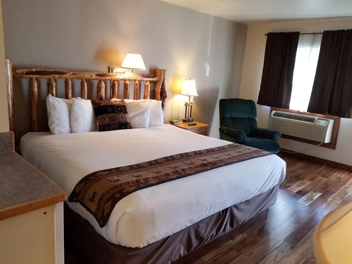 Sandman Motel - thumb 5