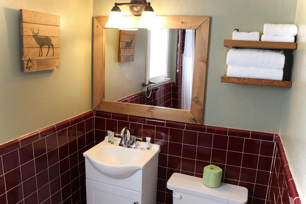 Evergreen Motel - thumb 14