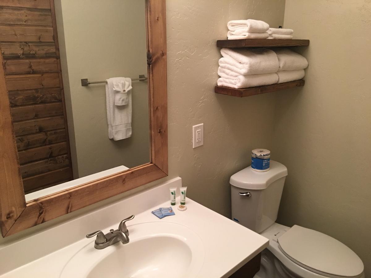 Evergreen Motel - thumb 36