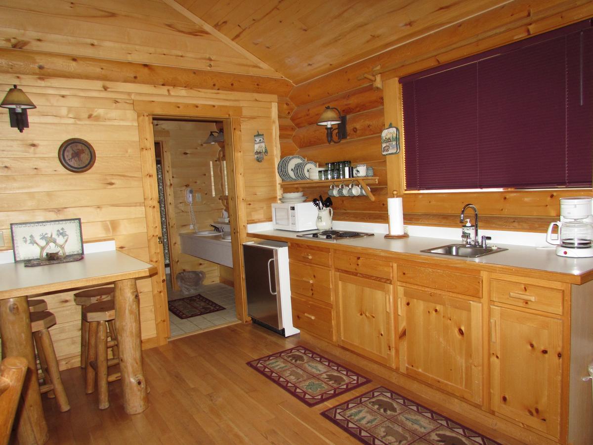 Beartooth Hideaway Inn & Cabins - thumb 23